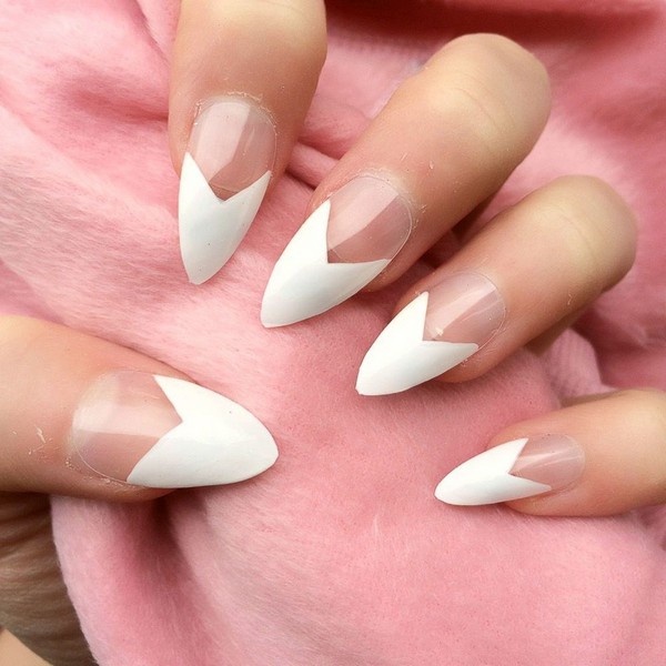 35 Stunning Pointy Nail Designs That You Want To Try Gravetics