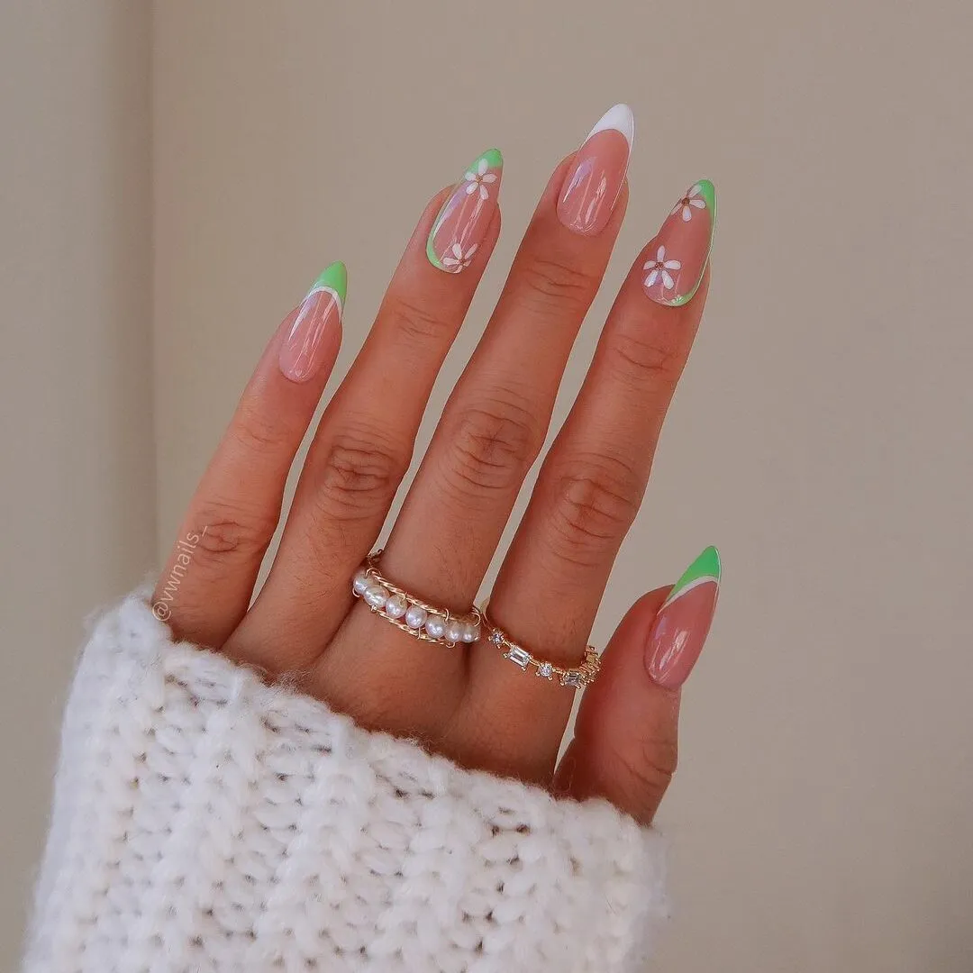 Green and White French Tips with Daisies