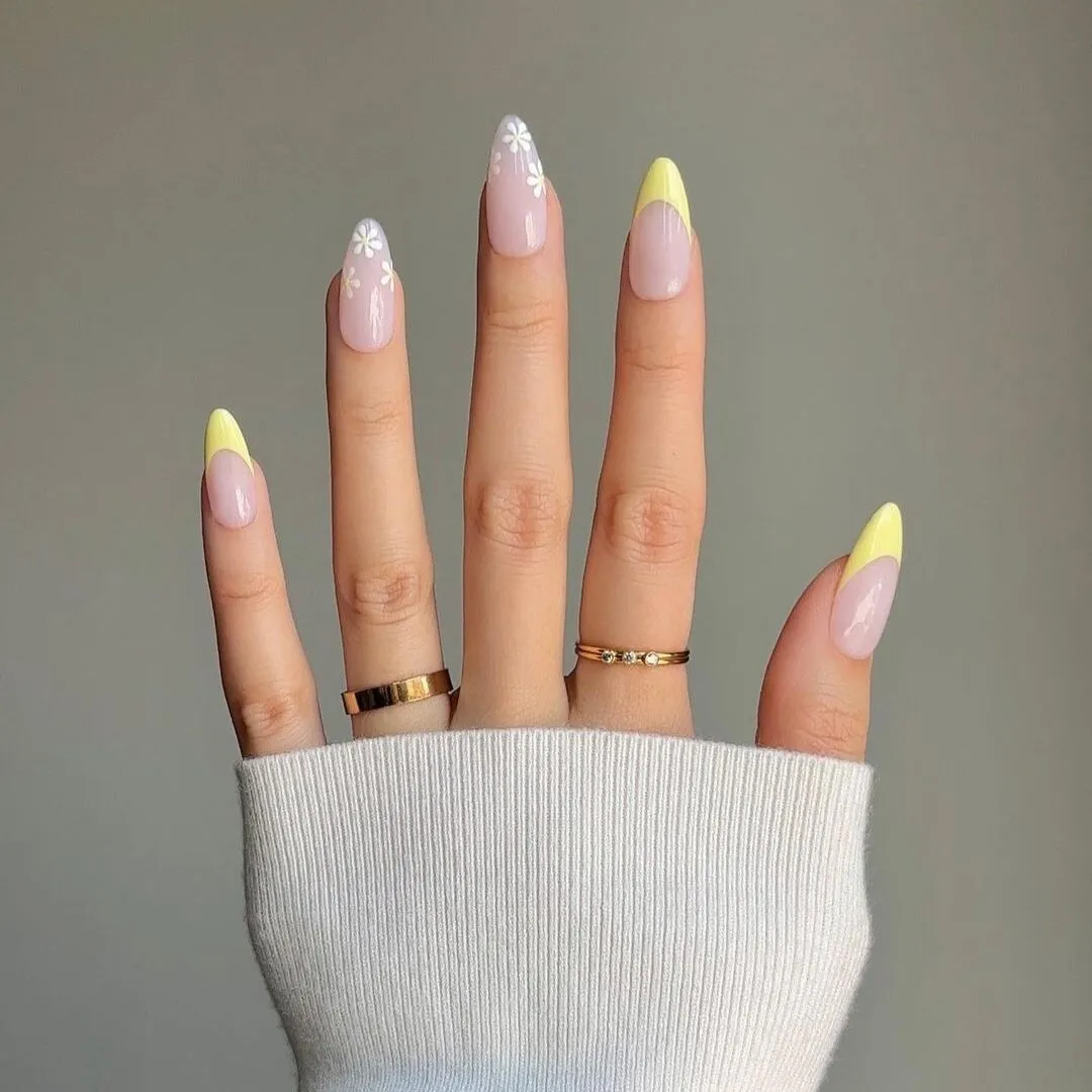 Yellow French Tip Nails + White Daisy Nail Art