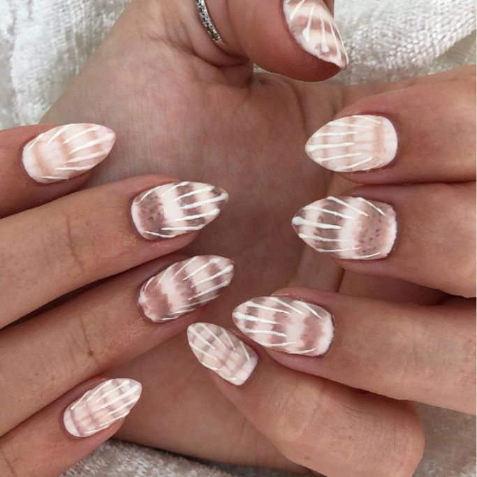 Shell Summer Beach Nails