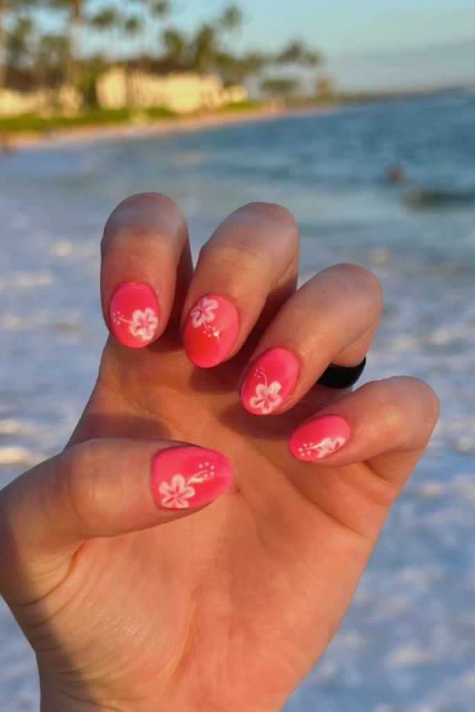 Summer Holiday Beach Nails