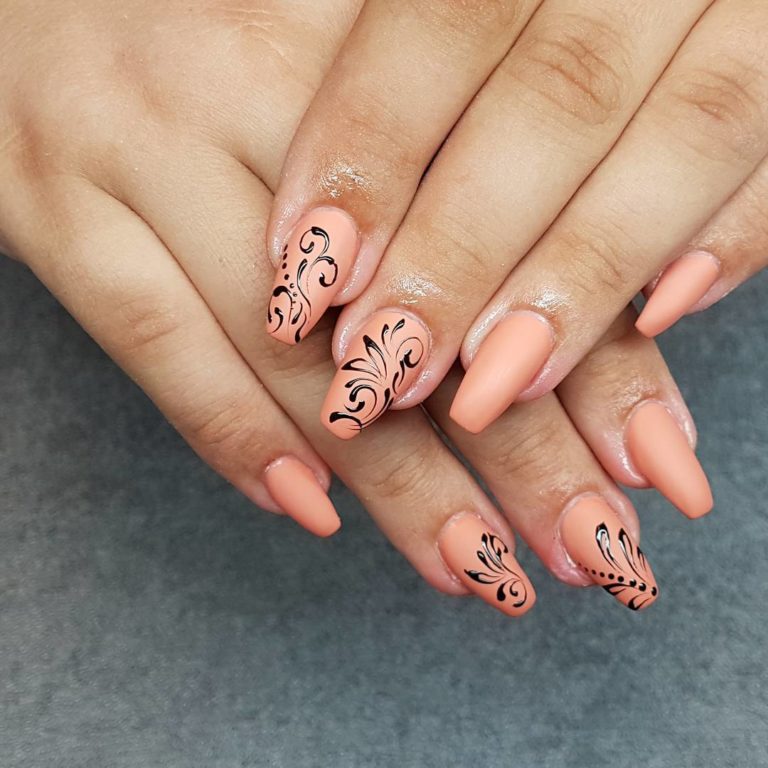 45 Sober and Smart Work Nail Art Ideas for Formal Days