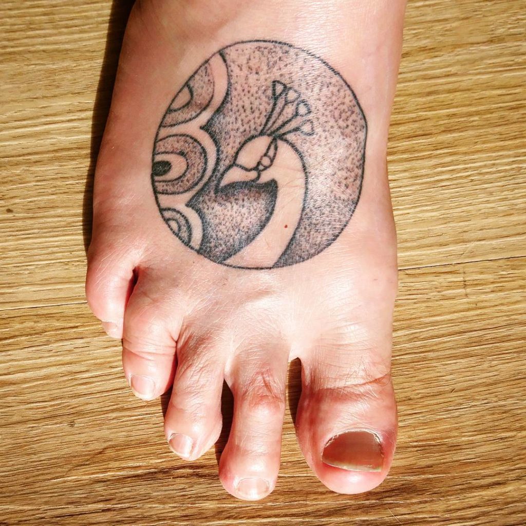 50 Creative Tiny Foot Tattoo Ideas With Pictures Gravetics