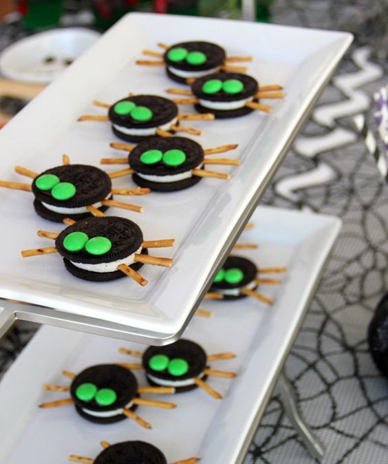 classic-diy-halloween-treats-kids-and-adults-will-scream-over