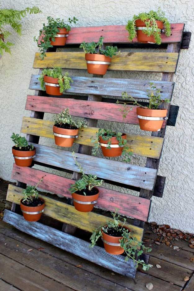 Creative Pallet Planter for Herbs