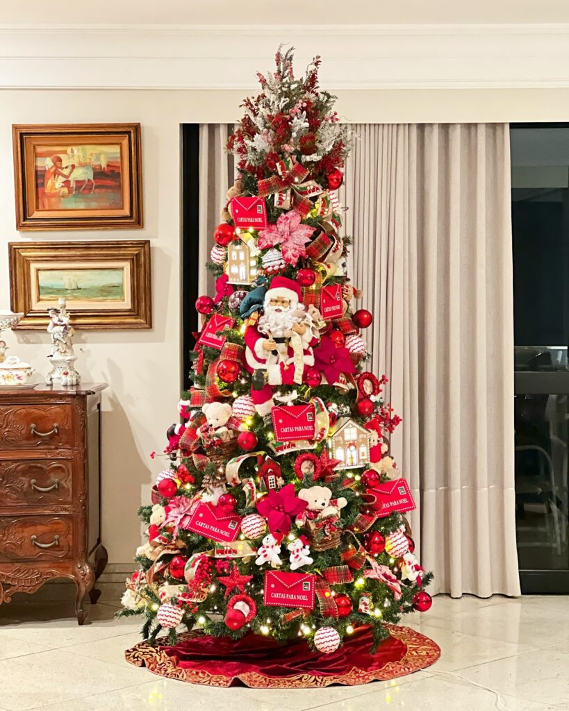 Festive Red and Gold Christmas Tree Ideas