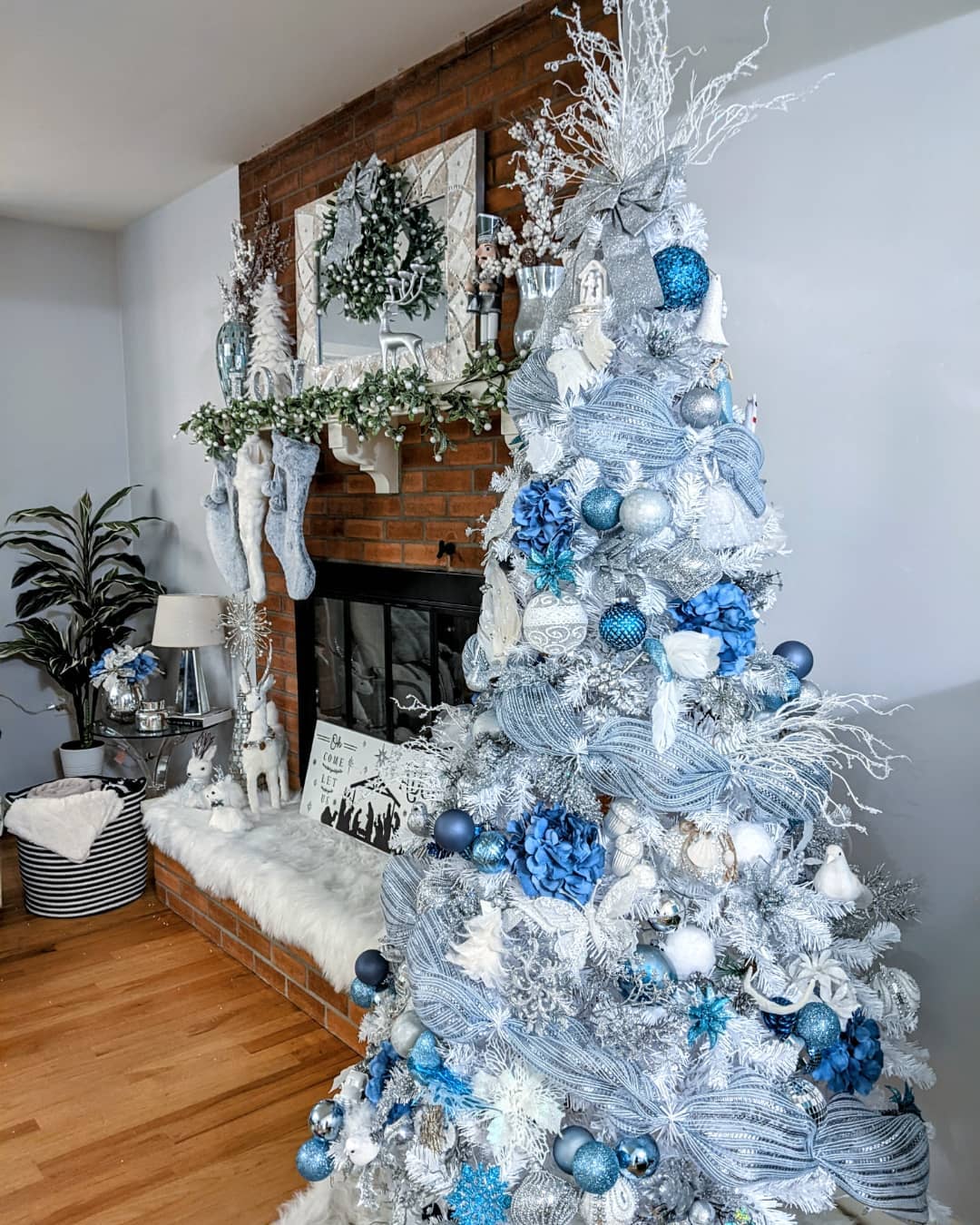 Frosty Blue And White Christmas