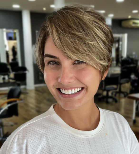 Youthful Pixie Haircut with Highlights