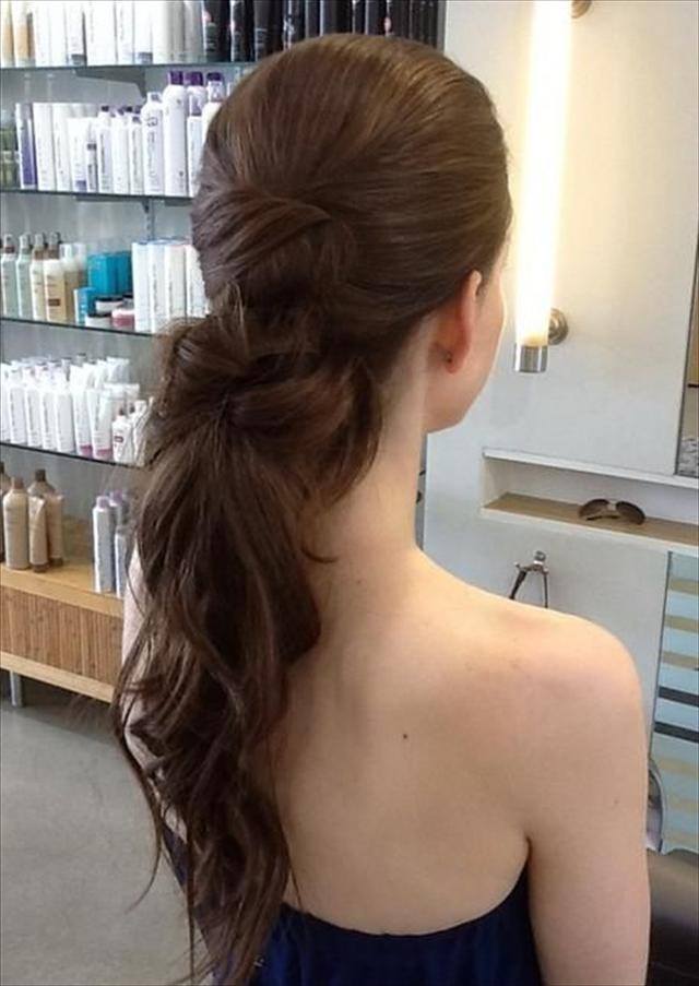 Simple and Modern Prom Long Hairstyles