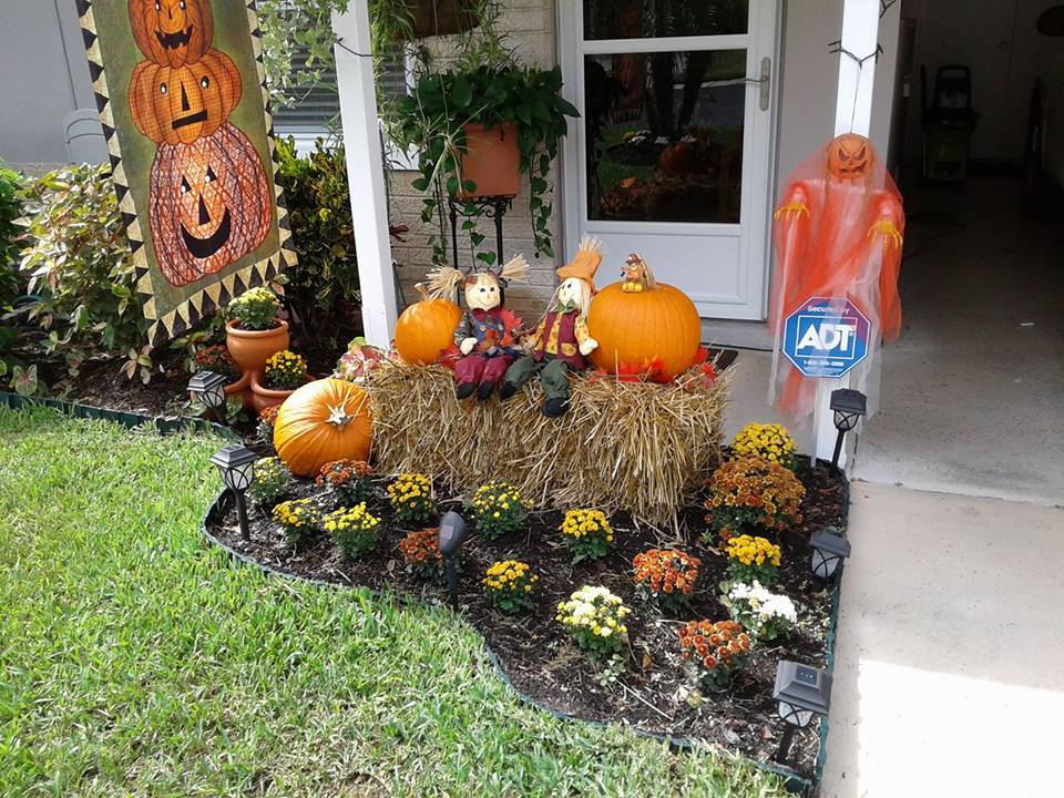 55+ Halloween Front Yard Decor Ideas That Will Give a Haunted Feel to ...