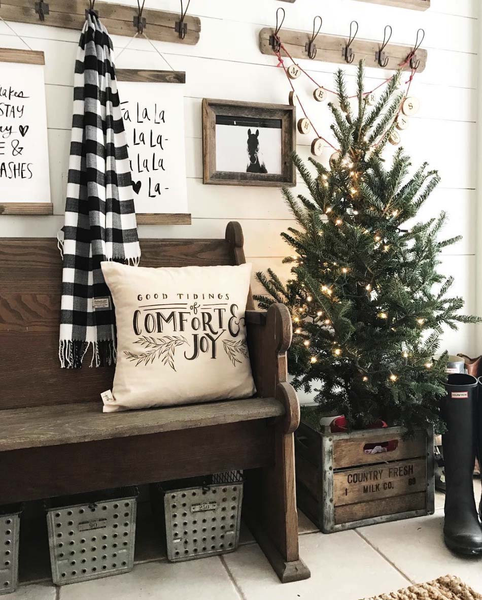 Cozy Christmas tree lights at the front entry.