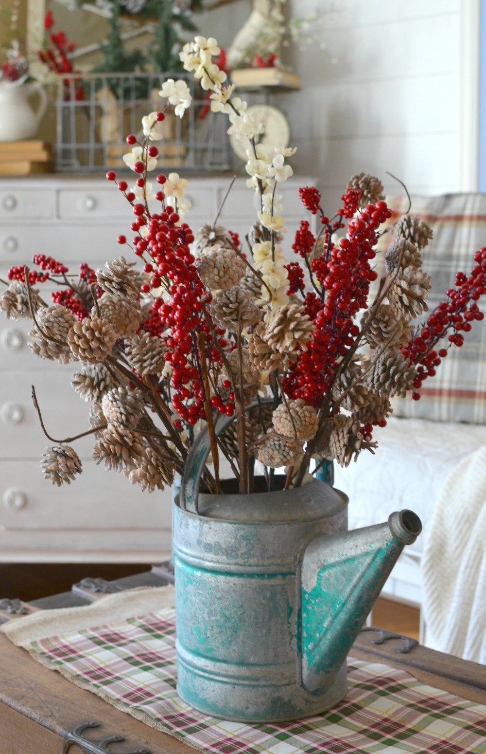 Pinecone Christmas Table Centerpiece.