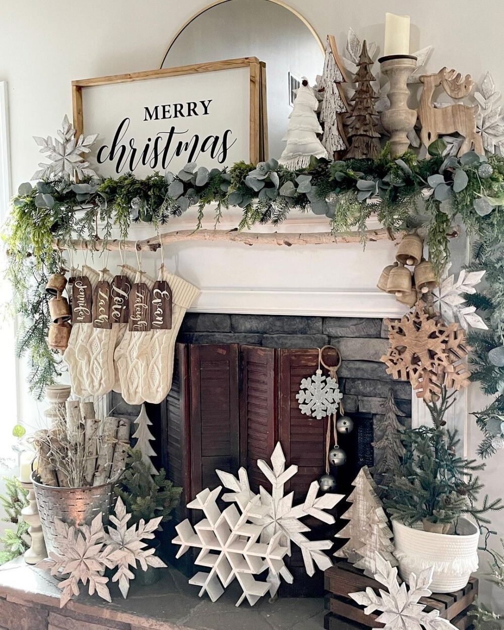 Rustic Woodland Christmas Mantel