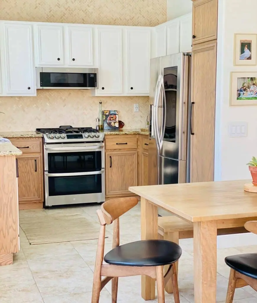 Neutral Wood-Toned Kitchen Inspiration