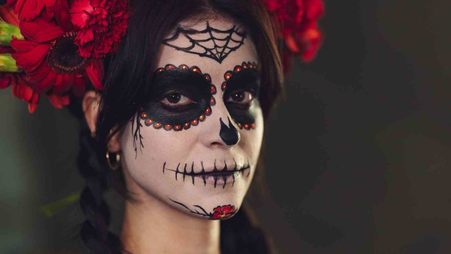 19 Eerie Jewelry Ideas for Halloween Accessories