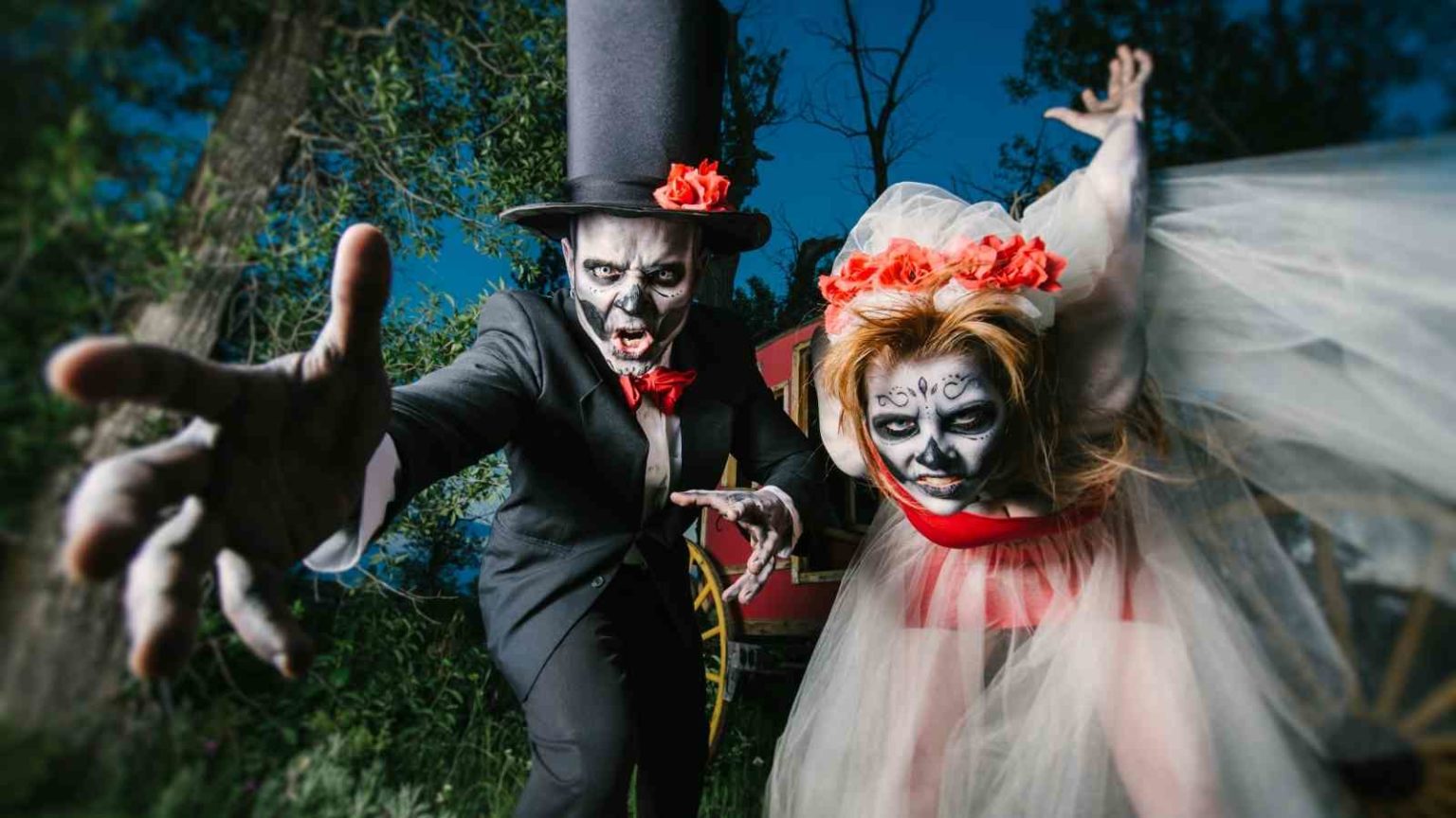 12 Unique Halloween Wedding Ideas To Make Your Day Magical