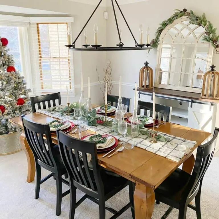 Neutral Christmas Dinner Setting