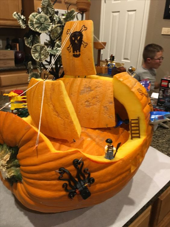 Pumpkin pirate ship