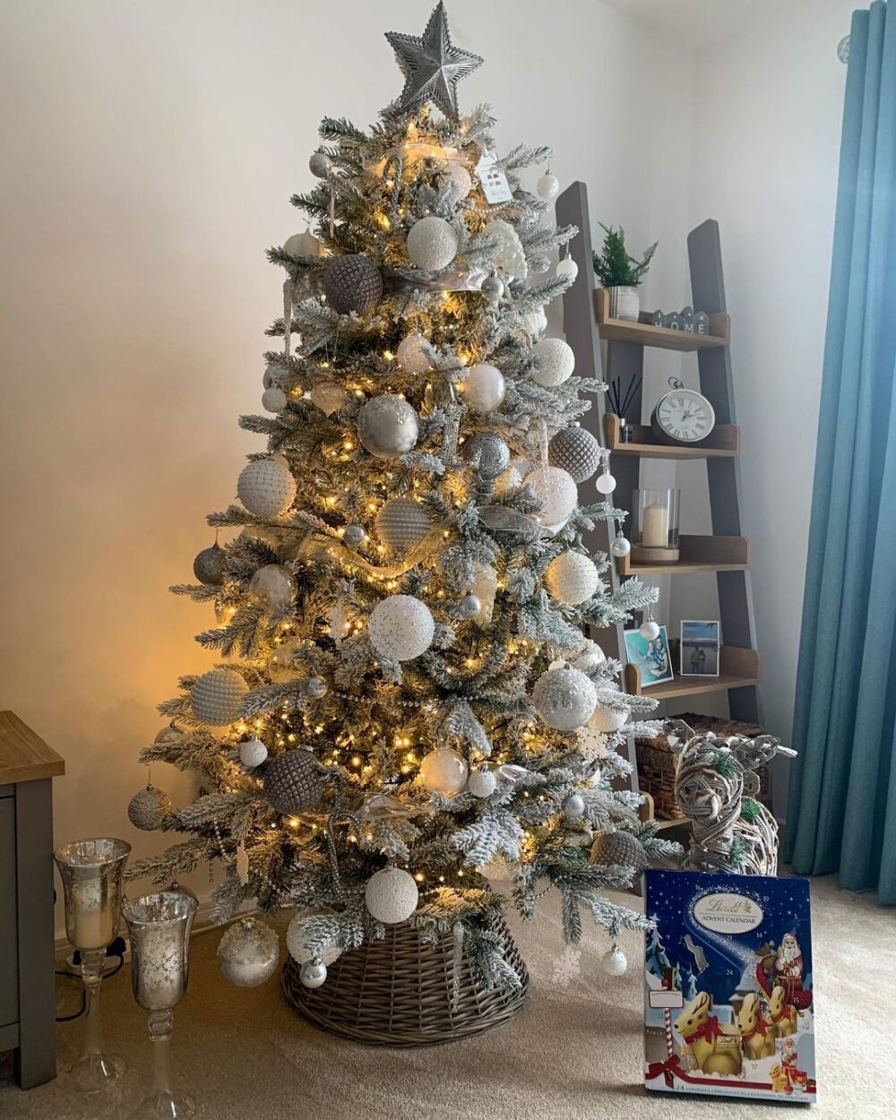 White and Silver Christmas Tree Ideas