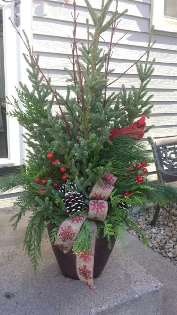 27 Stunning Christmas Porch Decor Ideas