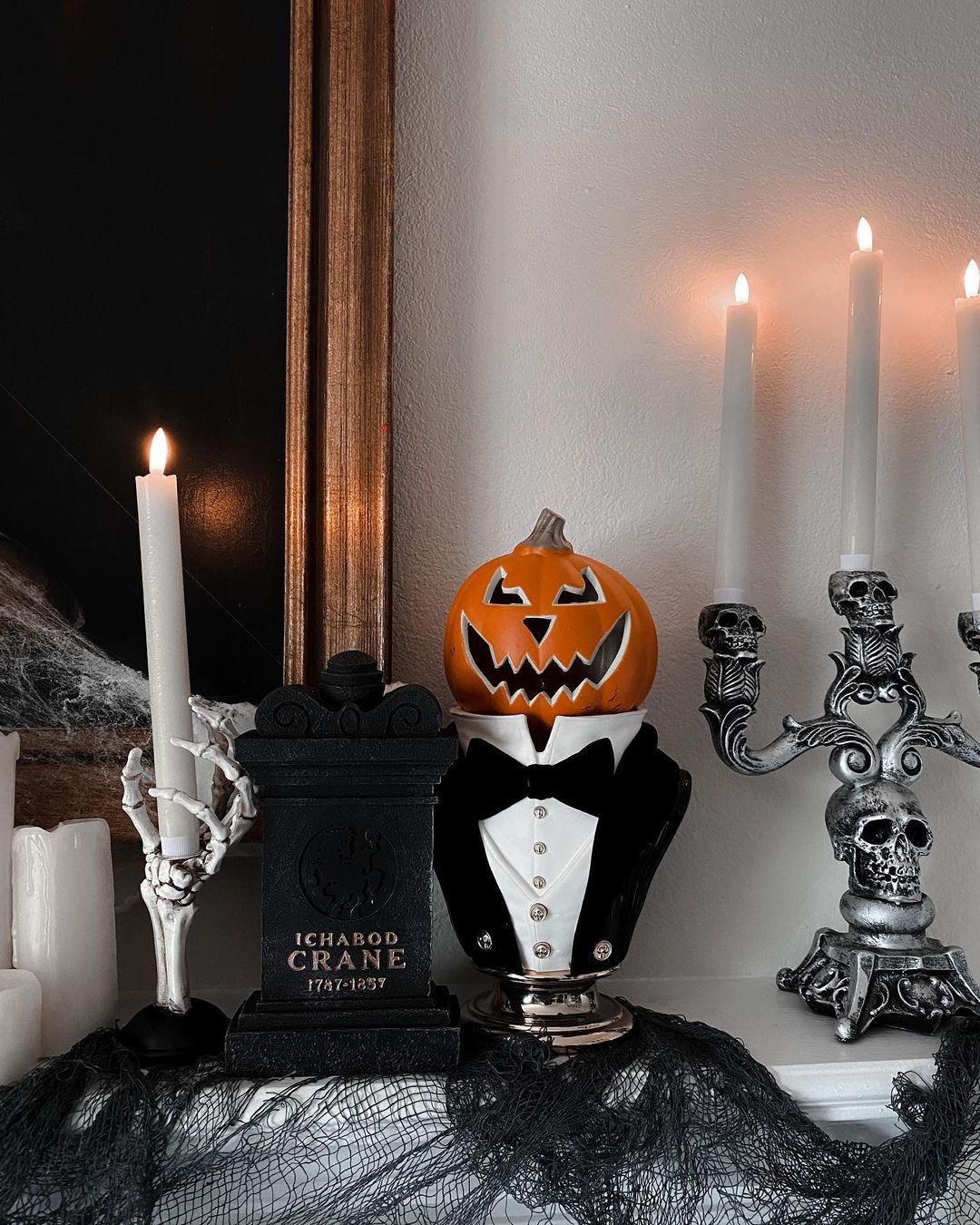 Best Halloween Decorations for a Last-Minute Party