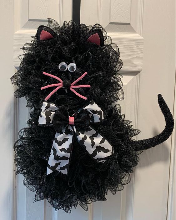 Crochet Halloween black cat wreath