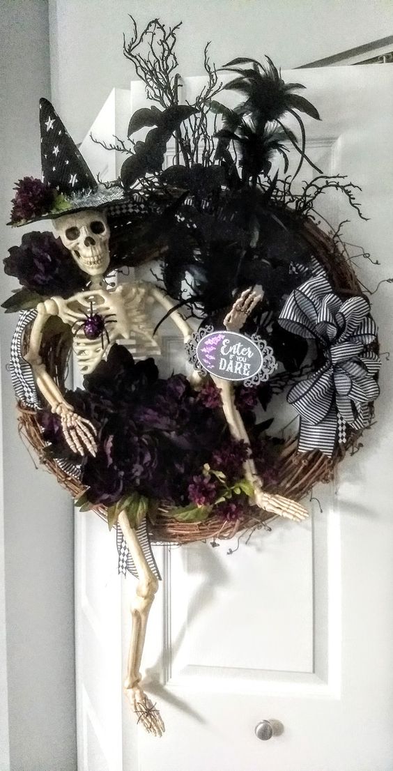 DIY vintage Halloween skeleton wreath.