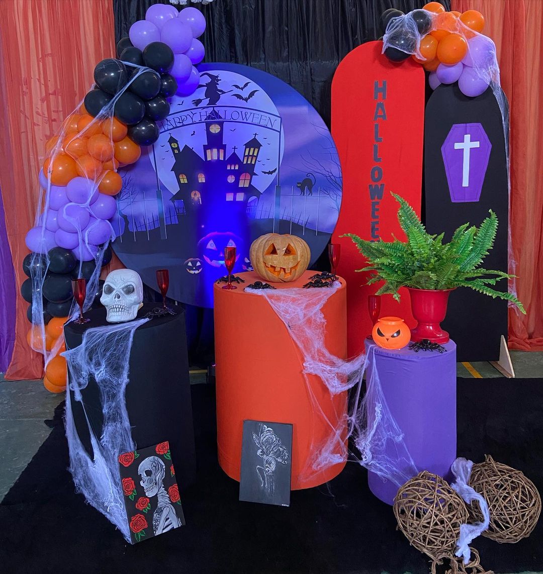 Dark and Elegant Halloween Decor