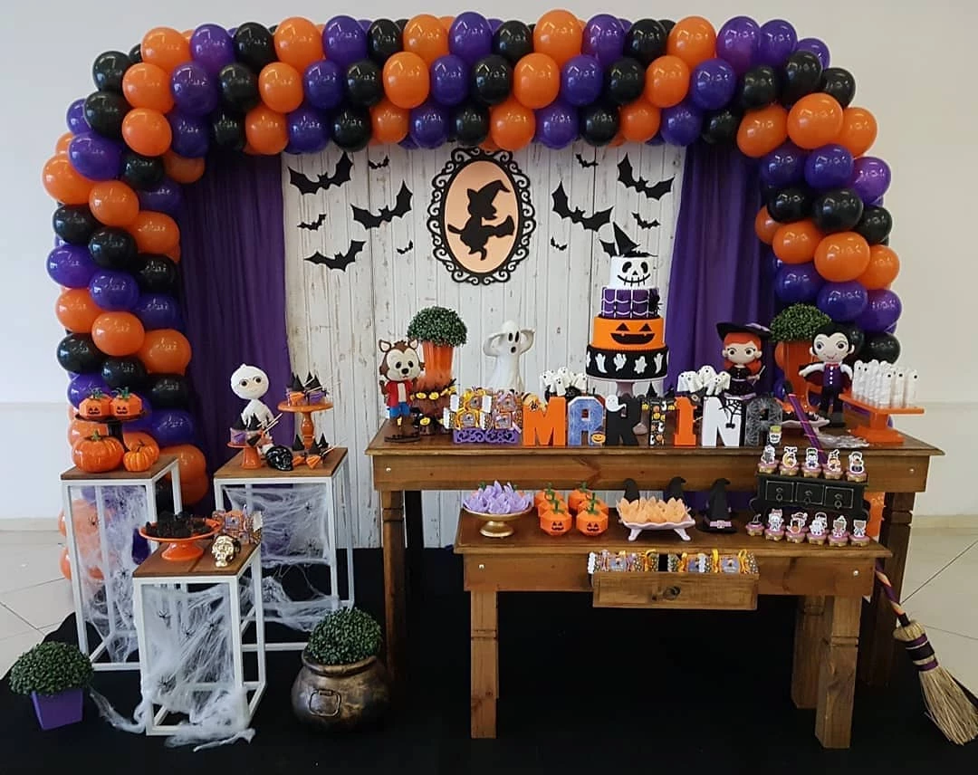 Elegant Halloween Decor