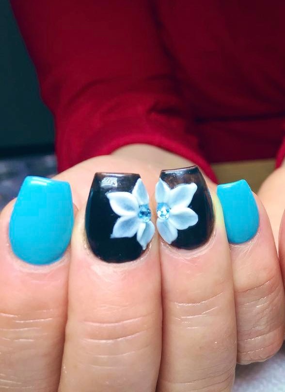 3D Flower Design For Beautiful Nails