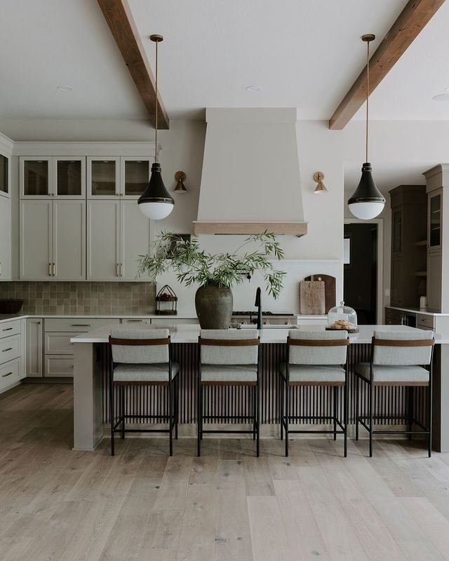 30 Creative Kitchen Island Ideas to Inspire Your Home in 2025 25 Black Lundy Hang