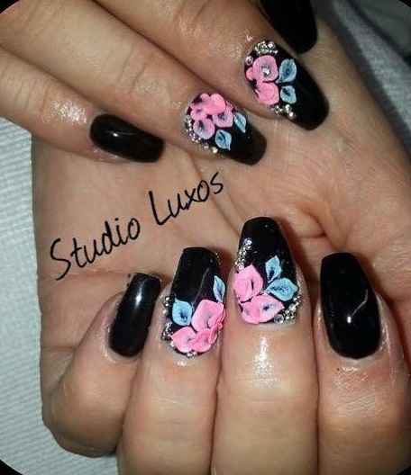 Black Nails With Pink Flowers