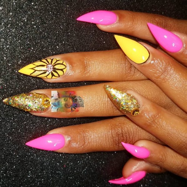 Creative Yellow And pink Stiletto Nails With Golden Finger Nails