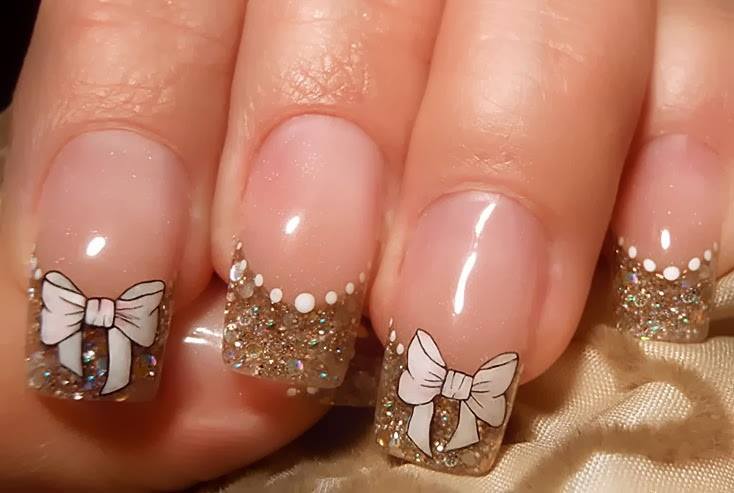 Absolutely Chic DIY Gel Nail Manicure with Glitter