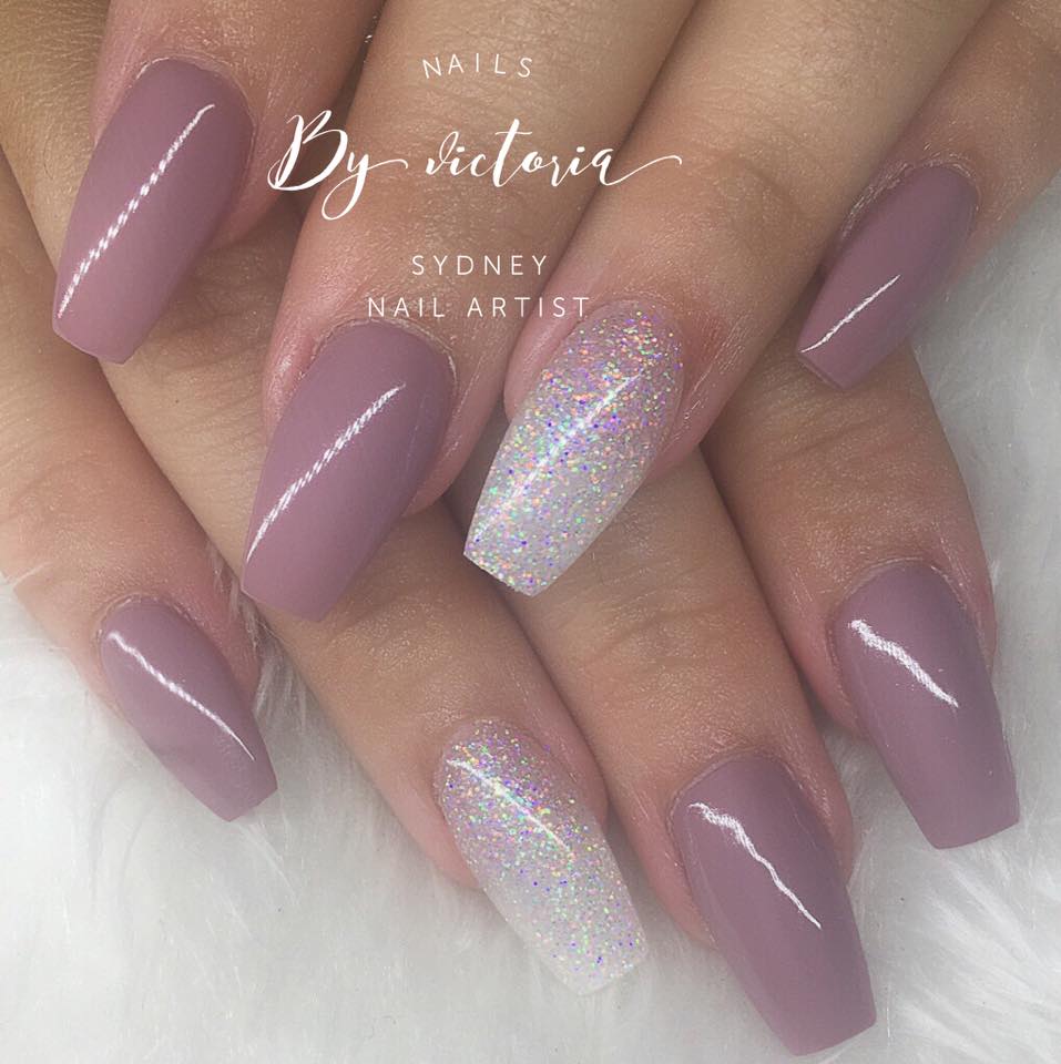 Admirable Rich Acrylic Nails with Gel Polish and Glitter Design