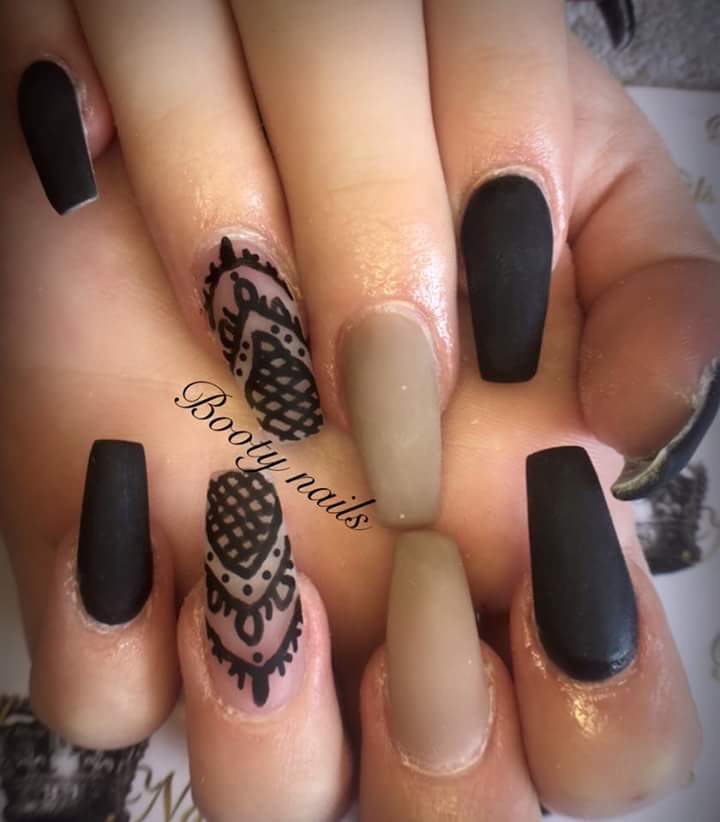 Charismatic Black Nail Art Design Ideas