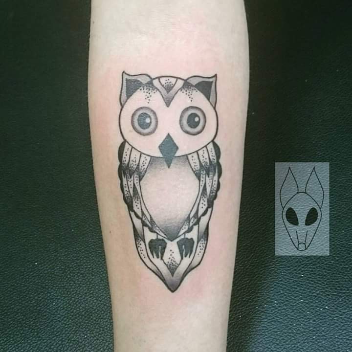 Cool And Simple Owl Design Tattoo