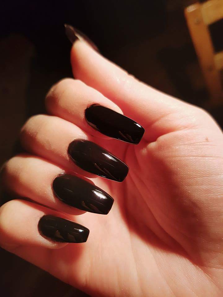 Exquisite Solid Black Nail Art