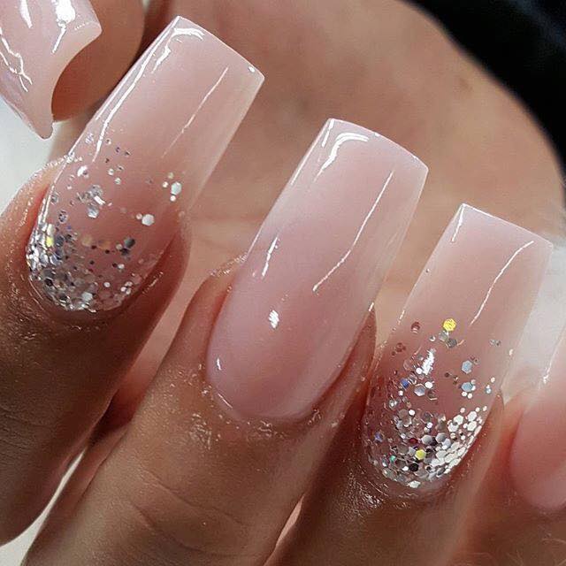 Nude Glitter Gel Nail Art Pattern