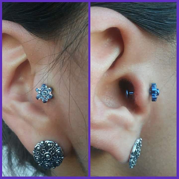 Sparkly Floral Stud for Tragus Piercing