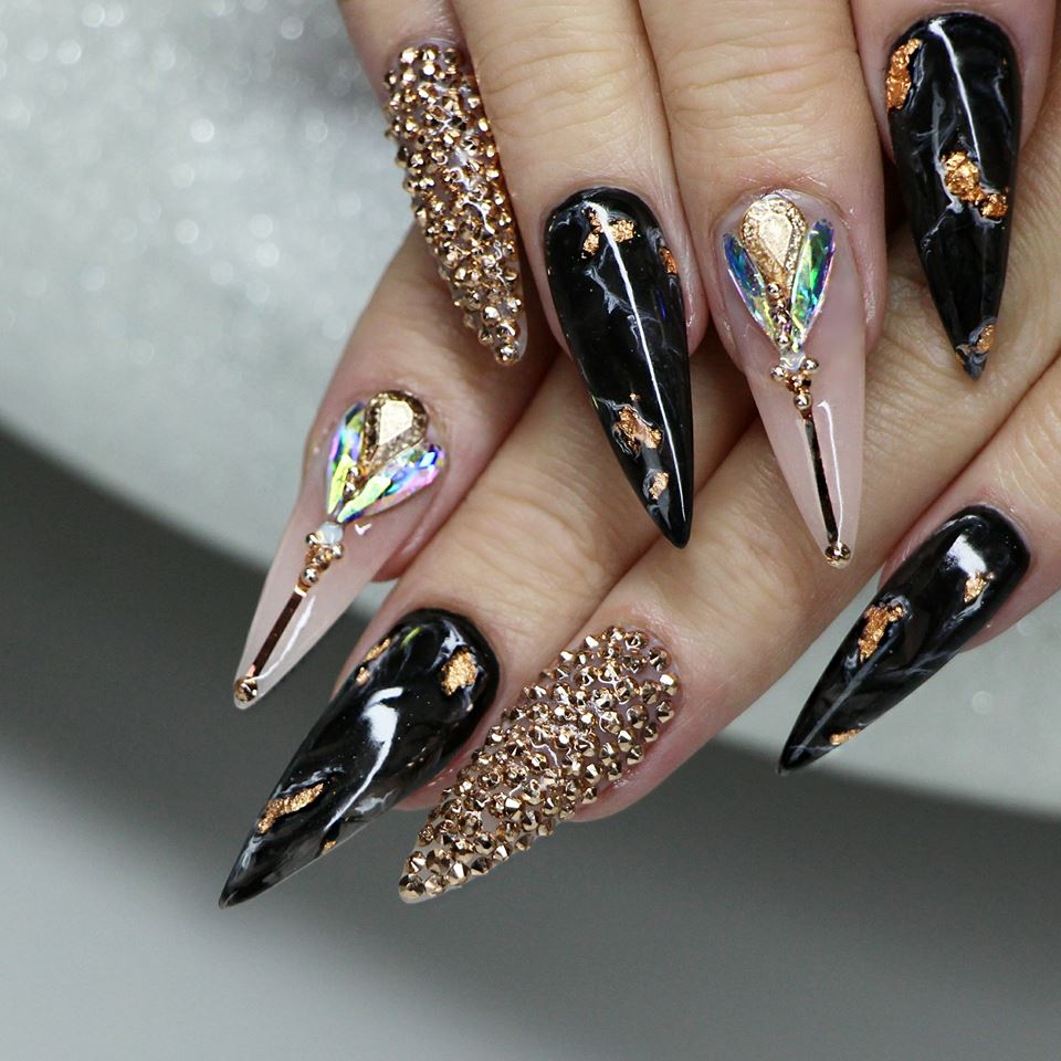 Stylish Marble Effect Nails Design