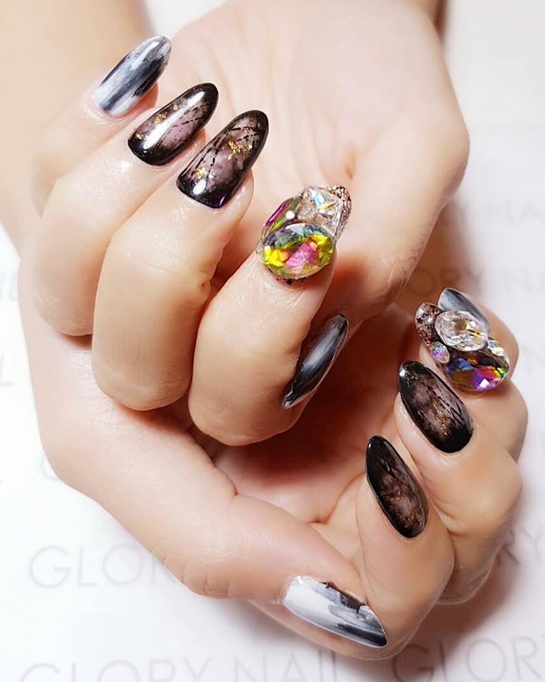 Top Notch Gel nail art design