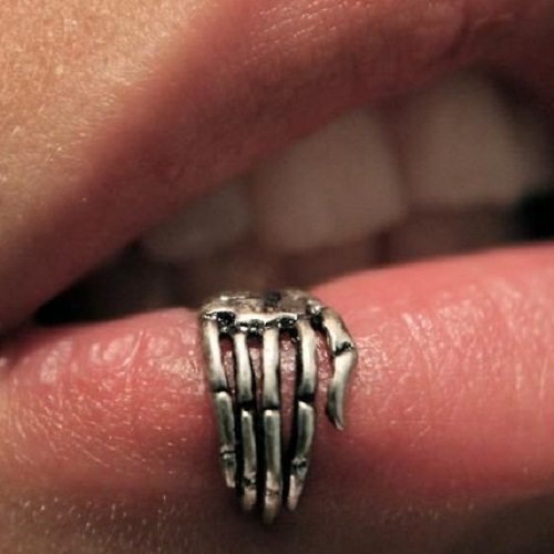 Alluring Lip Piercing Jewelry - Perfect Boho-chic Look