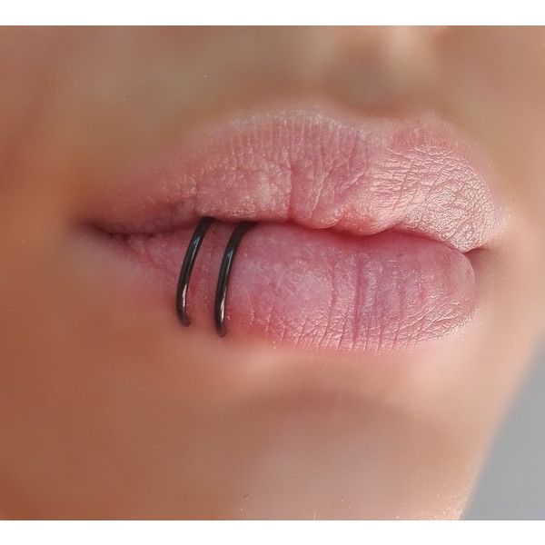 Black Striped Lip Spider Bite Piercing