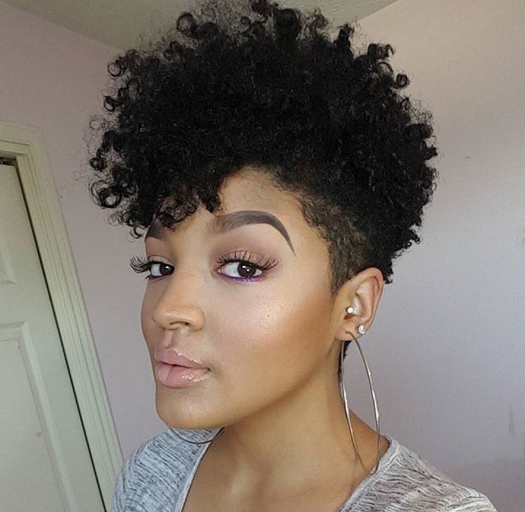 Chic Heatless Short Curly Haircut for Spring and Summer