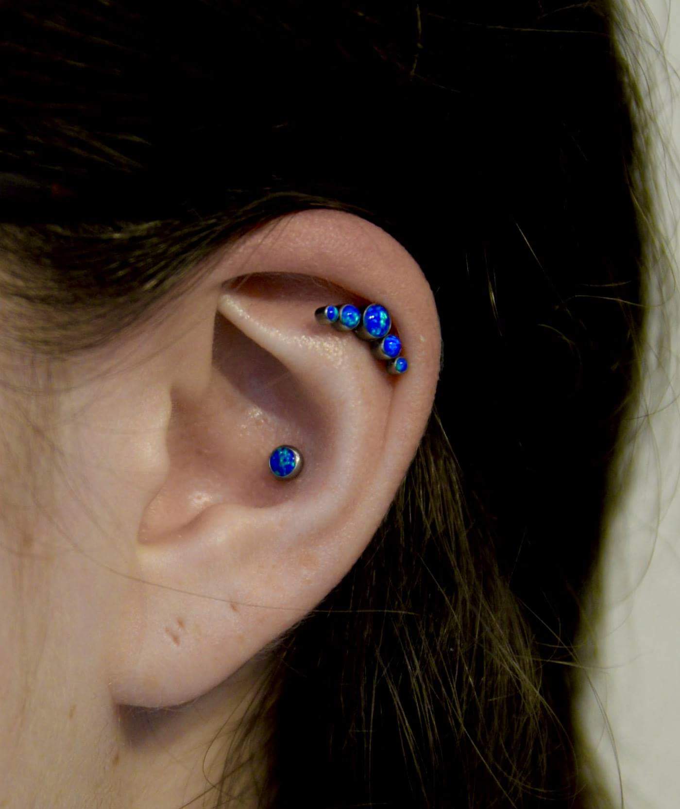 Deep Blue Sappier Conch Piercing Stud