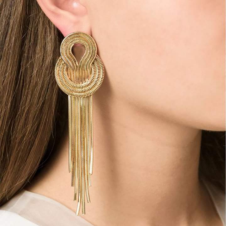 Fascinating Gold Chain Loop Earring