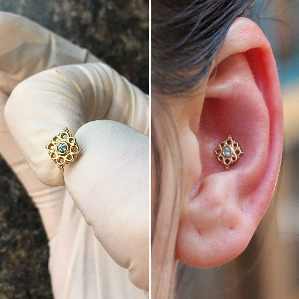 Finely Designed Gold and Diamond Geometric Stud