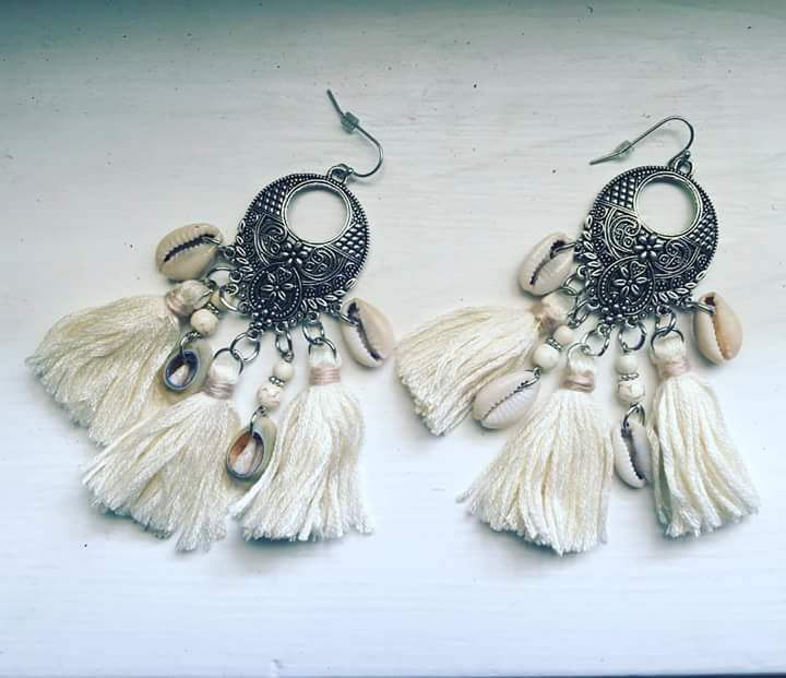 Hippie Chic Oxidised White Earring