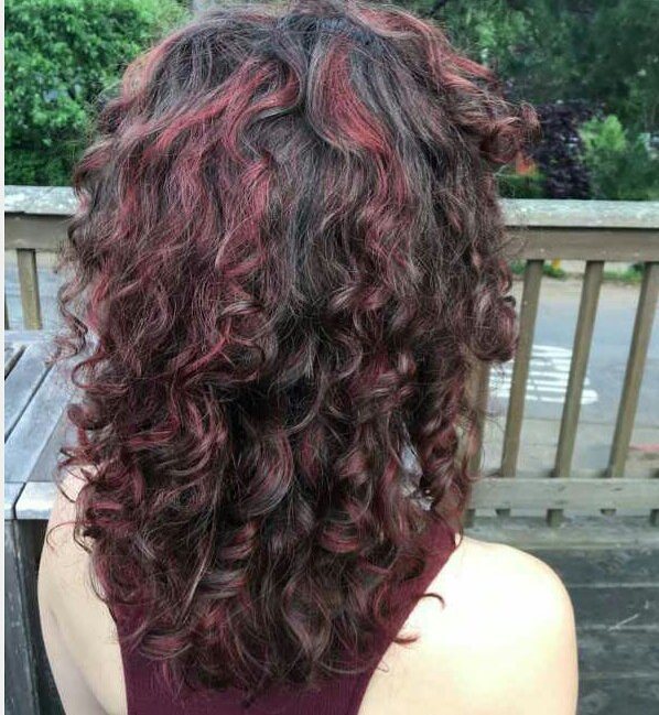 Impressive Medium Cut and Balayage for this Curly Hair